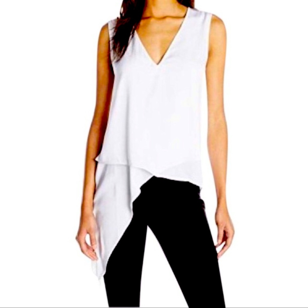 BCBGMAXAZRIA
White Nikko Tank In Blouse